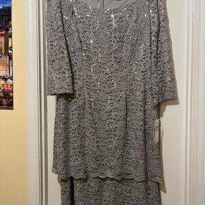 NWT taupe lace and sequin dress by Alex Evenings. Size 10.